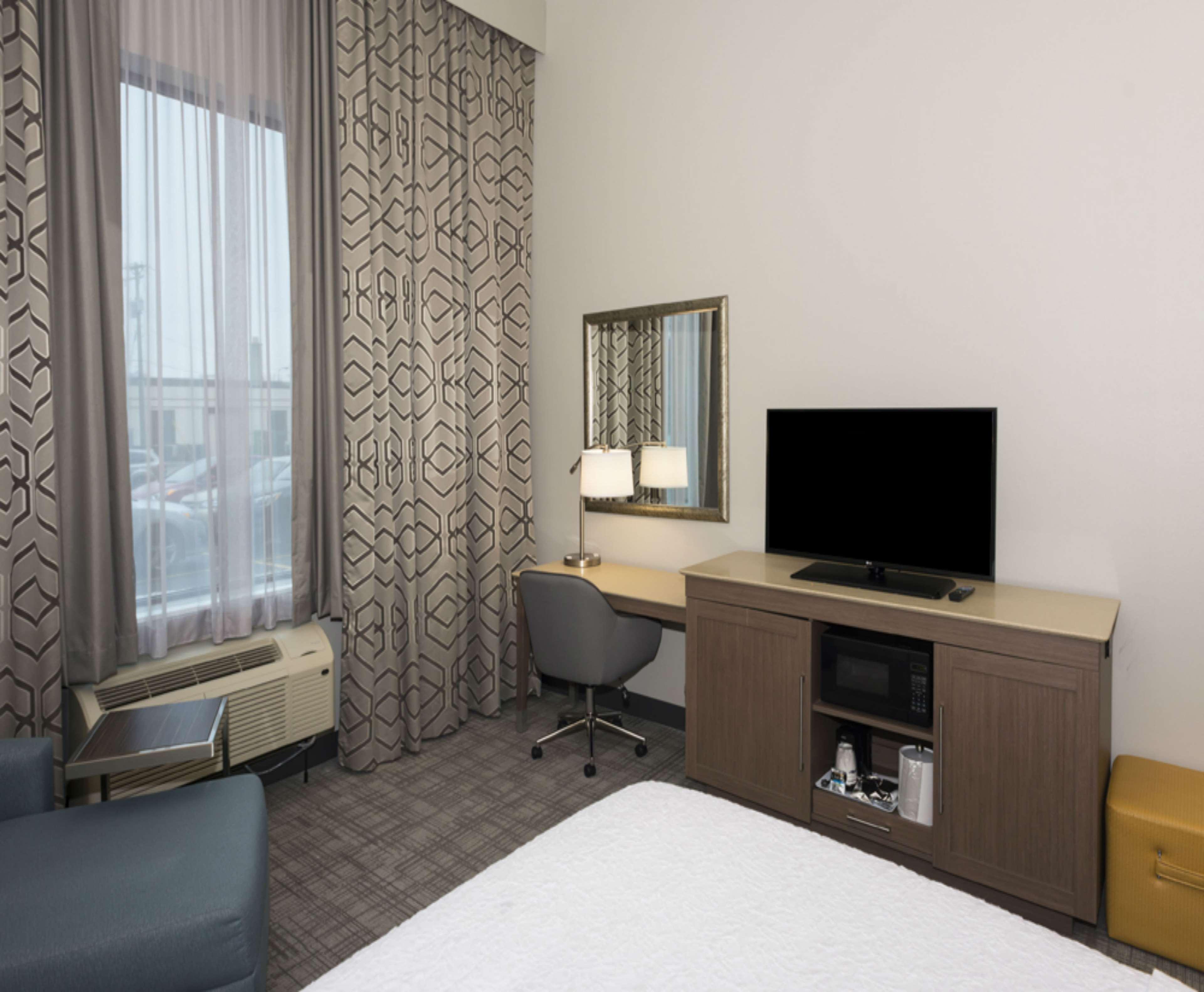 Hampton Inn And Suites Minneapolis University Area, Mn Bagian luar foto