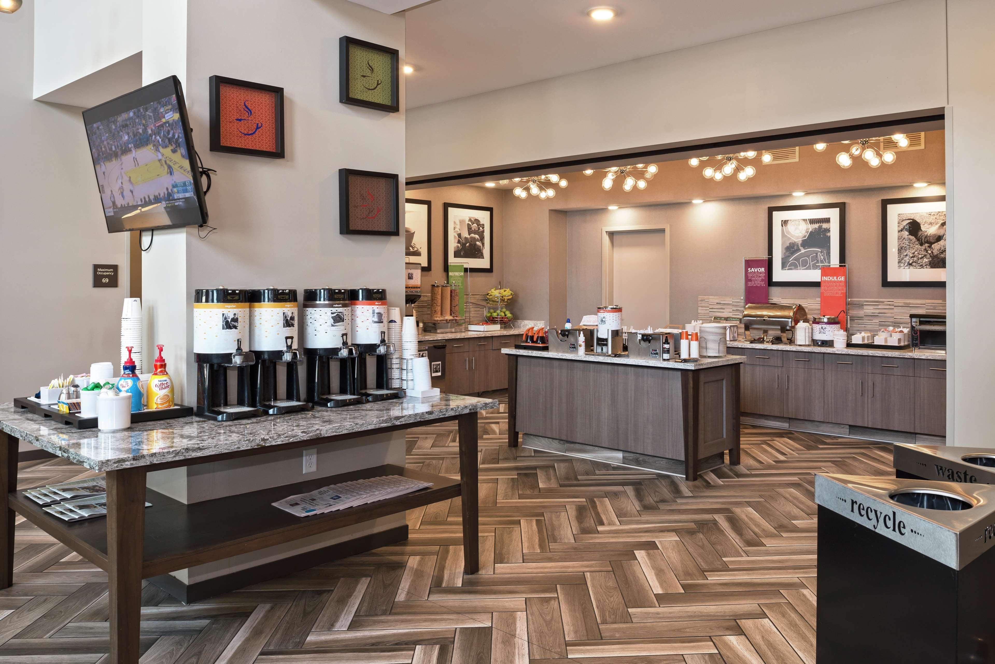 Hampton Inn And Suites Minneapolis University Area, Mn Bagian luar foto